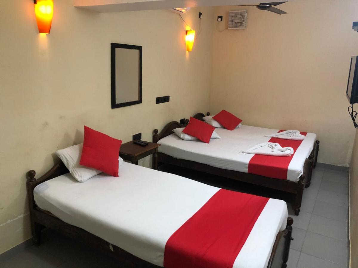 Eestee Rest Kolombo Bagian luar foto